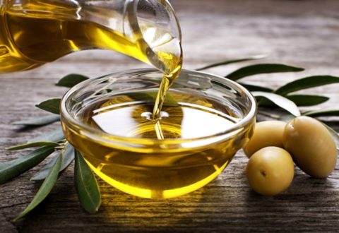 olio-oliva-olive-by-dusan-zidar-fotolia-750